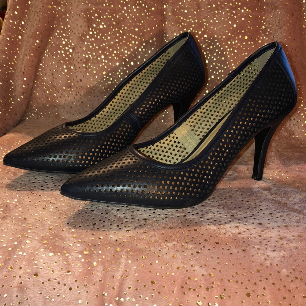 Navy blue heels